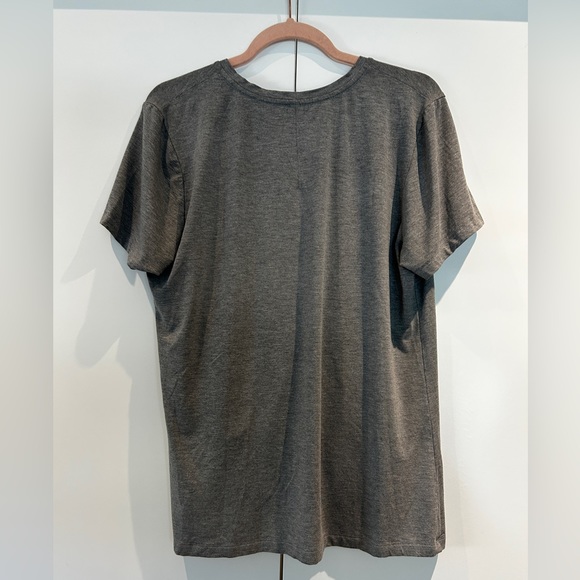 Aritzia the group Babaton knotted front draped tshirt dark grey FINAL PRICE. - Picture 7 of 7